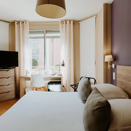 Le Petit Castel 3*