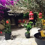 Le Petit Castel 3* Antibes