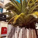小卡斯特勒酒店