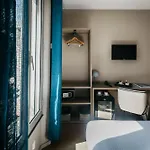 Le Petit Castel Hotel 3*