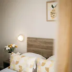 Hotel Le Petit Castel Antibes