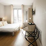 Le Petit Castel Hotel