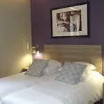 Le Petit Castel