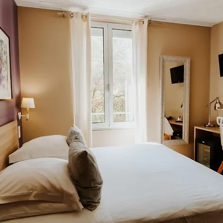 Le Petit Castel 3*