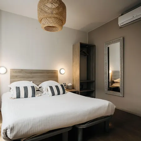 Le Petit Castel Otel Antibes