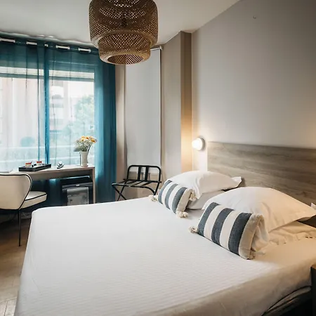 Le Petit Castel Otel 3*