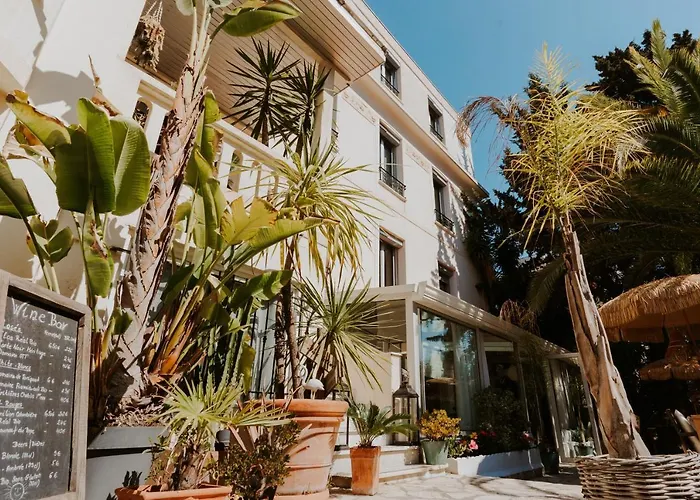 Hotell Le Petit Castel Antibes