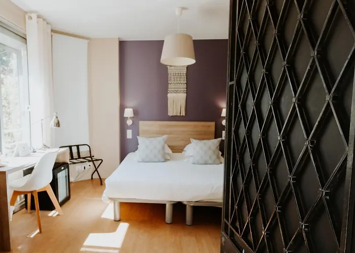 Hotell Le Petit Castel