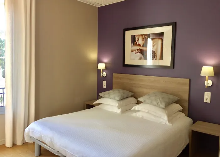 Hotell Le Petit Castel Antibes