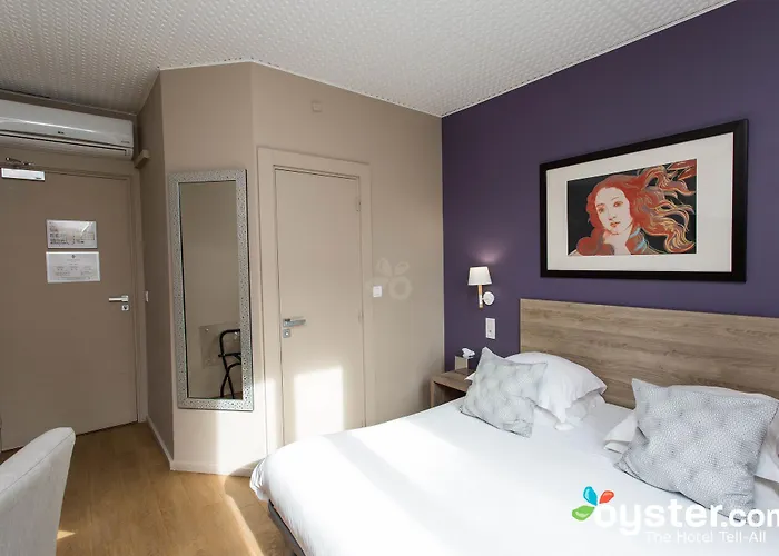 Hotell Le Petit Castel